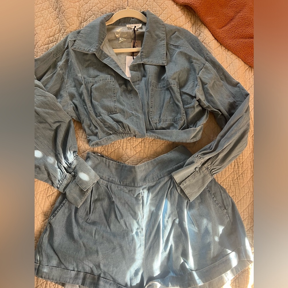 NEW Mable Chambray Twist Front Top & Shorts Set - Picture 5 of 6